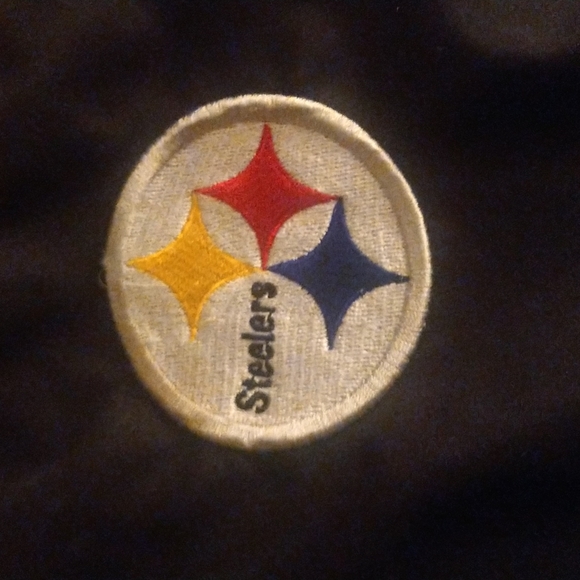 NFL/Reebok Pullover Steelers Jacket  Medium Black & Gold. A little Distressed - Picture 7 of 12